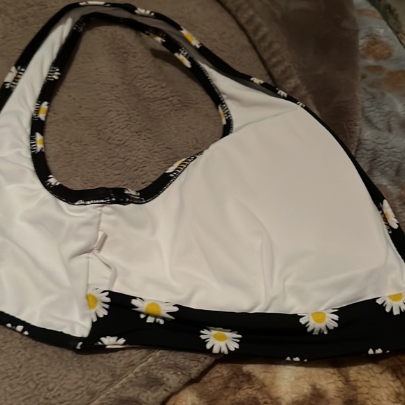 Black daisy large swim top - Picture 6 of 7